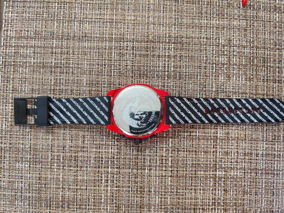 Часовник Diesel DZ4526 Mega Chief Chronograph