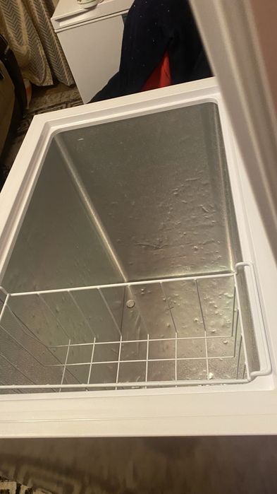 Продаю морозильную камеру