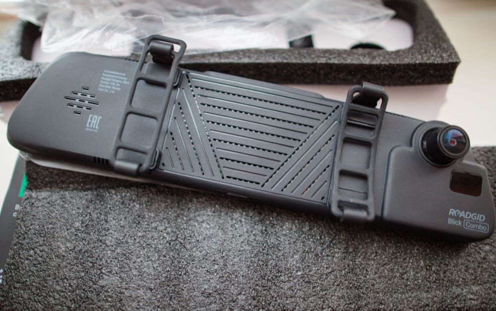Продам видеорегистратор Roadgid Blick Combo (новый)