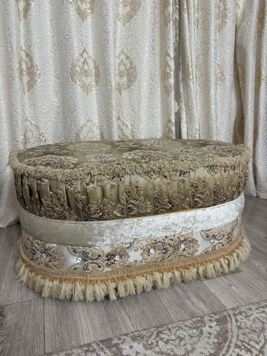 Продам пуфик в хорошем состоянии