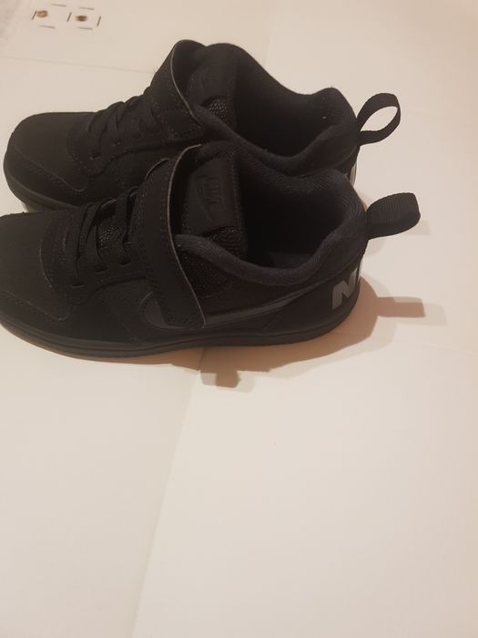 Vând adidași copii Nike