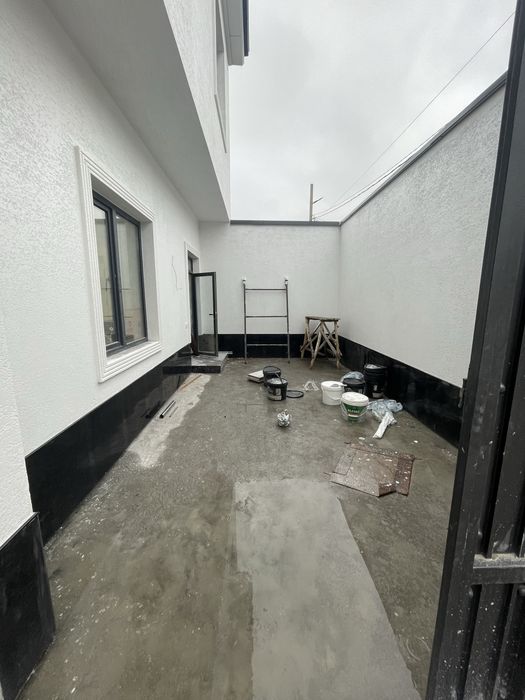 Uchaska sotiladi 4 xona sergeli Xonabod