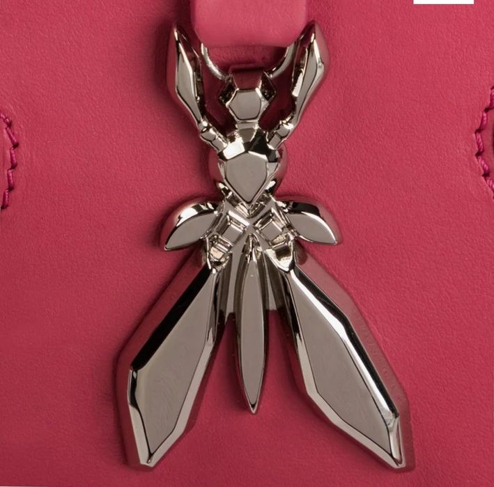 Чанта в актуален за сезона цвят Patrizia Pepe, естествена кожа