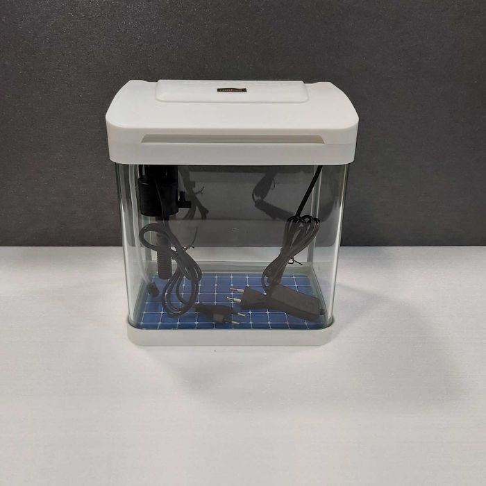 Аквариум 7 литра - оборудван