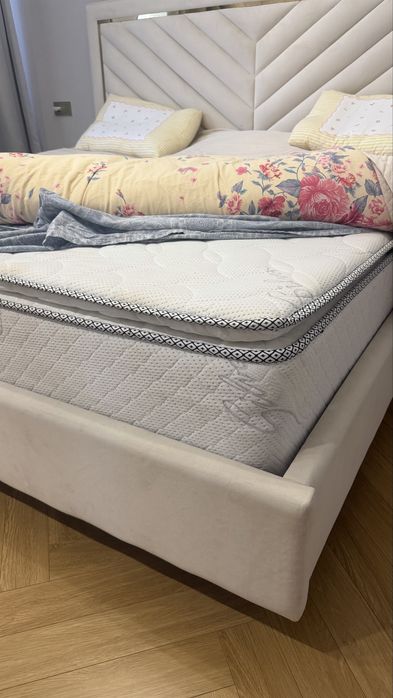Продам кровать с ортопелическим матрасом