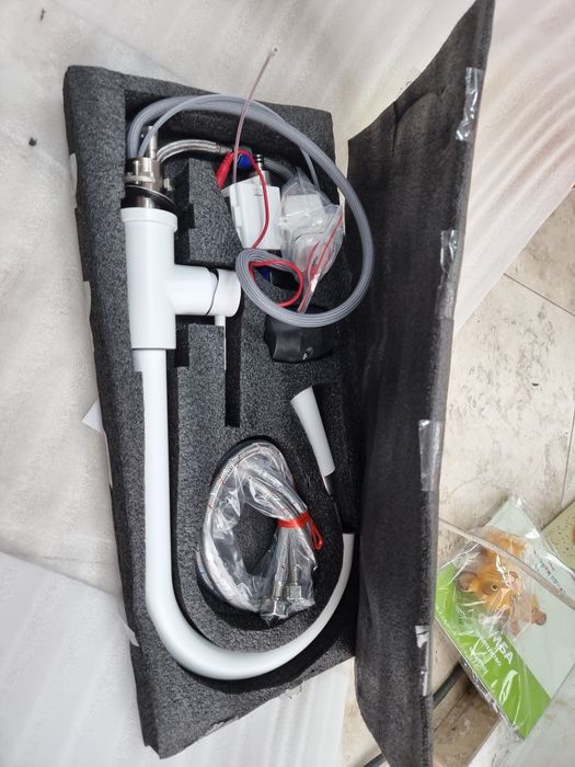 Смесител за кухня с тъч скрийн