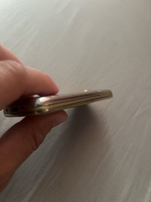 Vand Nokia 6700 gold