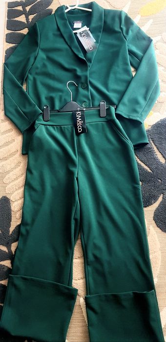 Costum si 2 sacouri dama