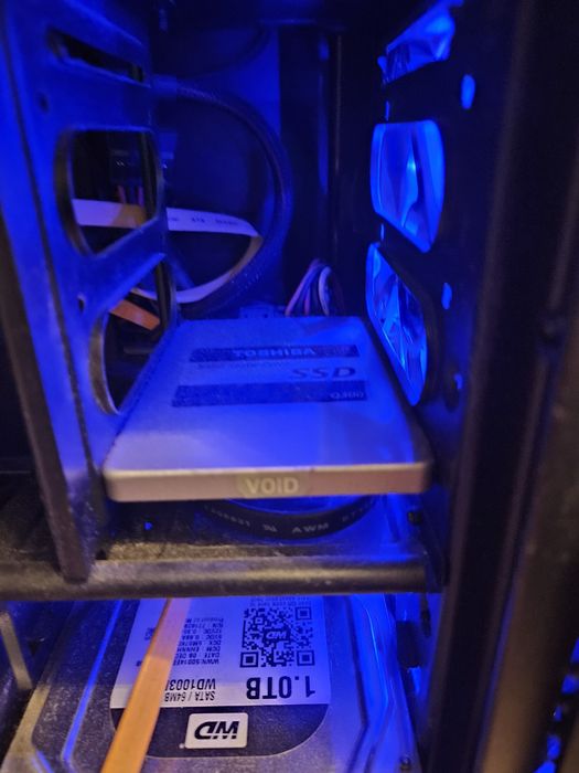 Настолен геймърски компютър