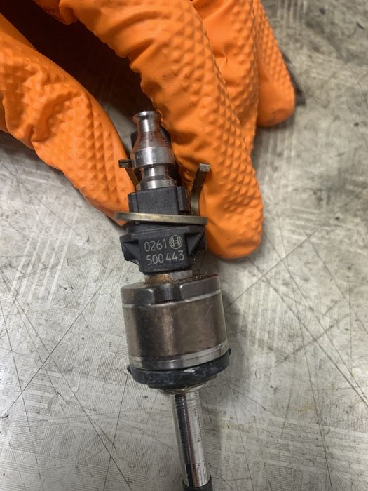 Injector Skoda Octavia 4 1.0 Benzina 2022