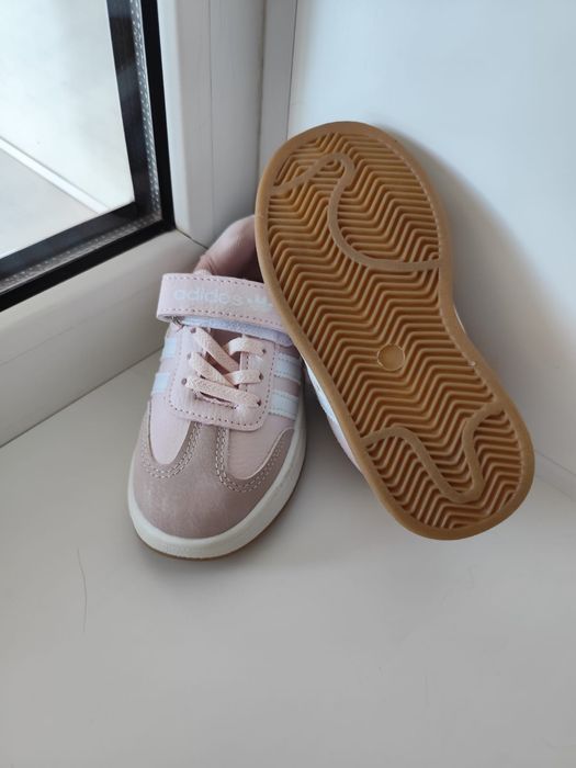 Детская обувь новые