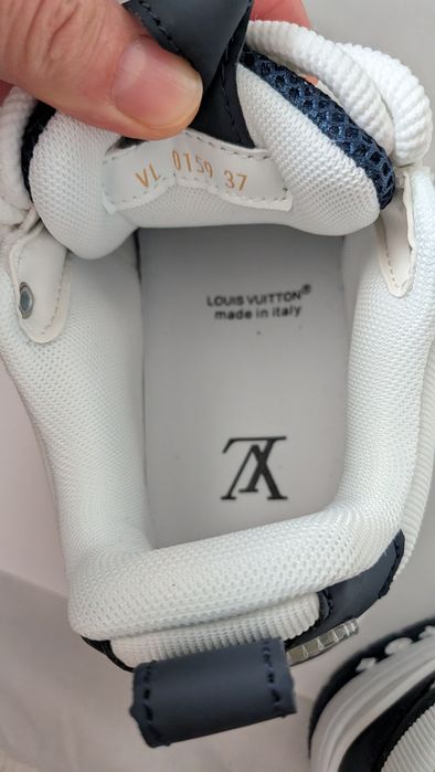 Adidași Louis Vuitton