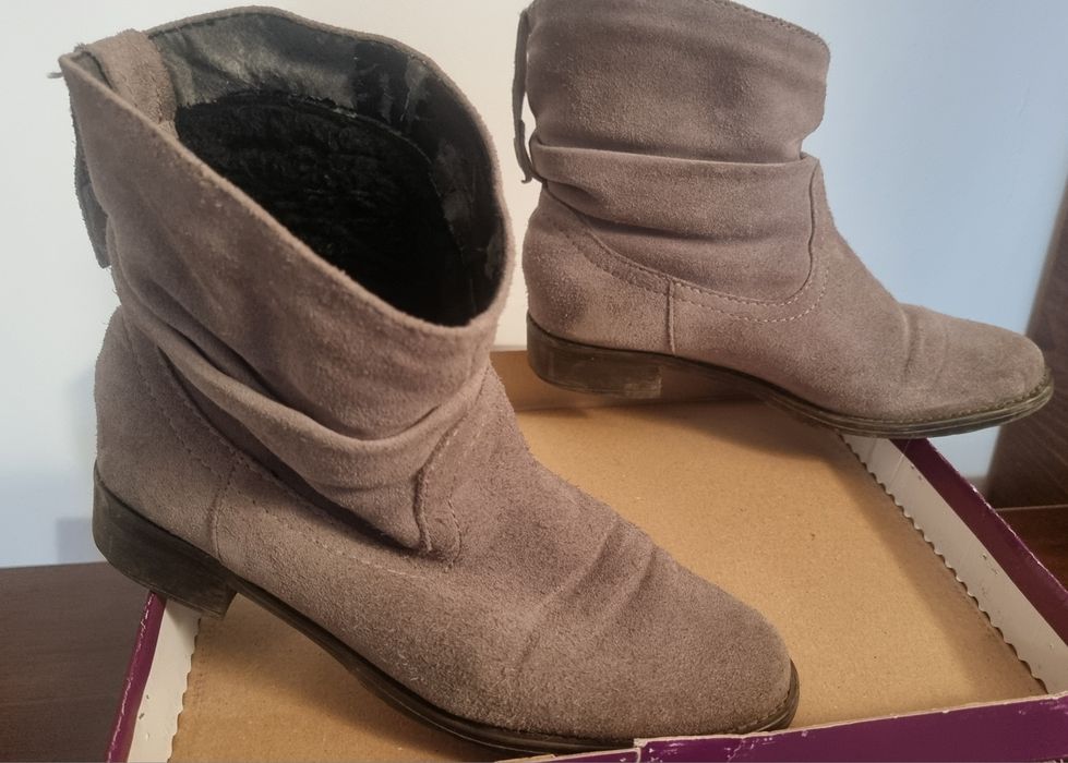 Botine piele naturala întoarsă