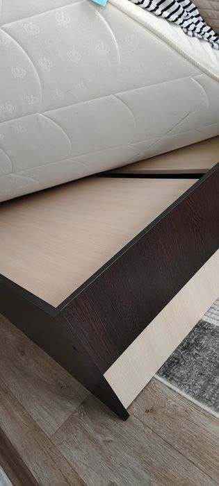 Продам двухспальную кровать