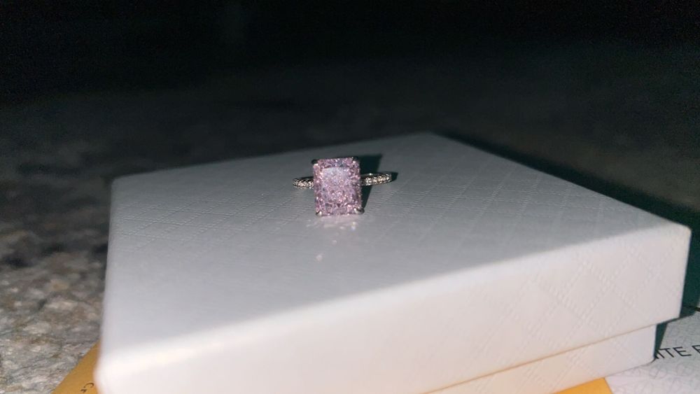 Inel argint cu diamant roz