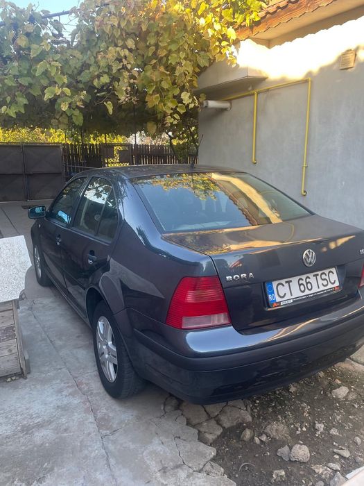 Bora 2002 ,260000km,stare tehnică f, bună