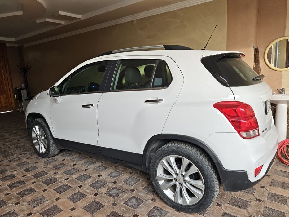 Трекер 1 примиер сотилади