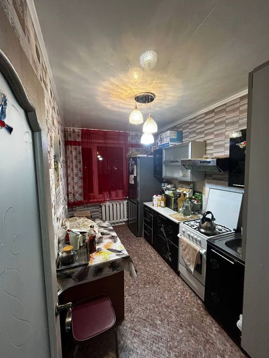 Продам 4 комнатную квартиру