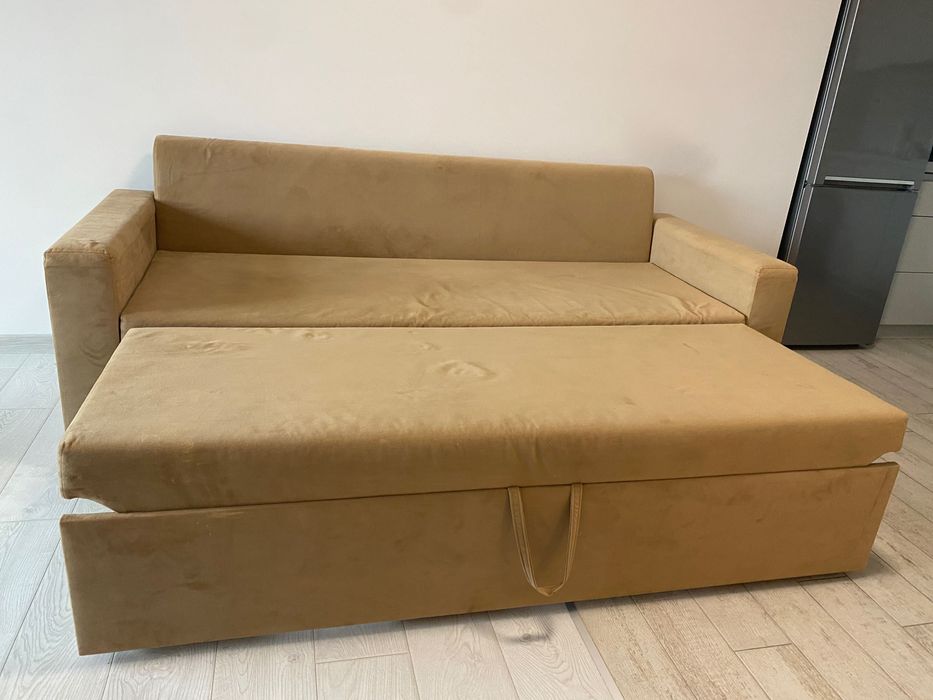 Разтегателен диван