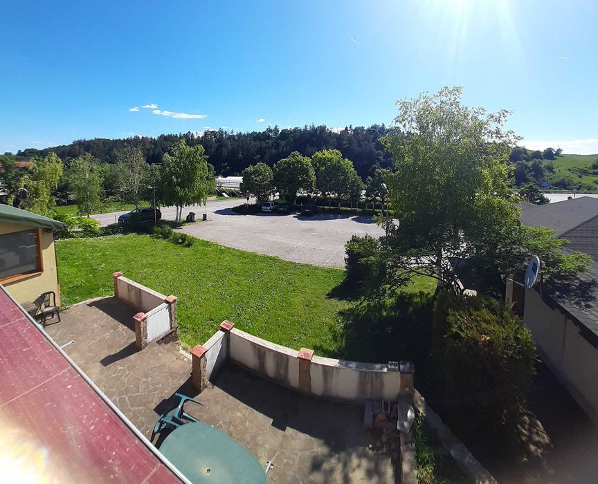 Продава се Хотел в Търговище, Център - 3000 кв.м за 150 €/кв.м - Снимка #2