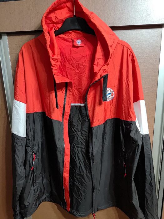 Geaca Bayern Munchen cu etichetă