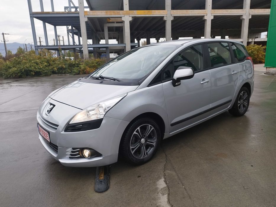 Peugeot 5008 - motor 1,6 hdi - an 2010 - 7 locuri