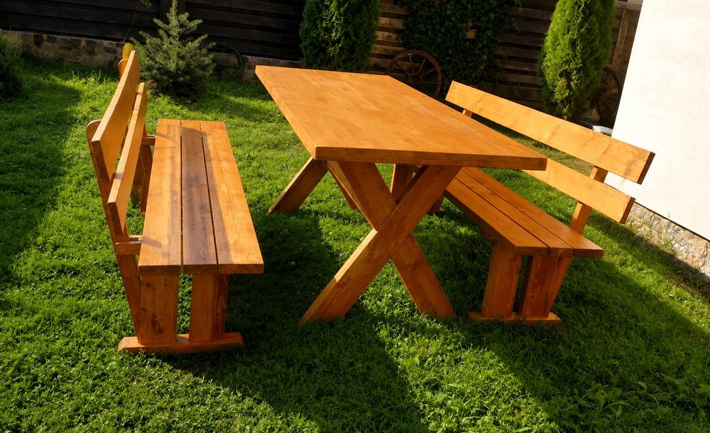 Set mobilier rustic lemn masiv masa și 2 bănci pentru gradina