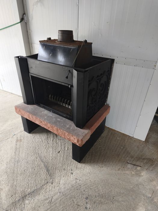 Френска чугунена камина