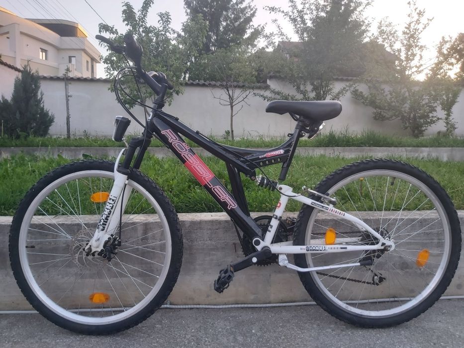 Vând trei biciclete