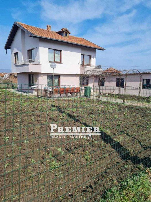 Продава се Къща в с. Тънково, Област Бургас - 180 кв.м за 1084 €/кв.м - Снимка #11