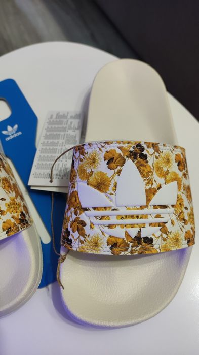 Нови дамски джапанки 
Adidas Originals 
size 39