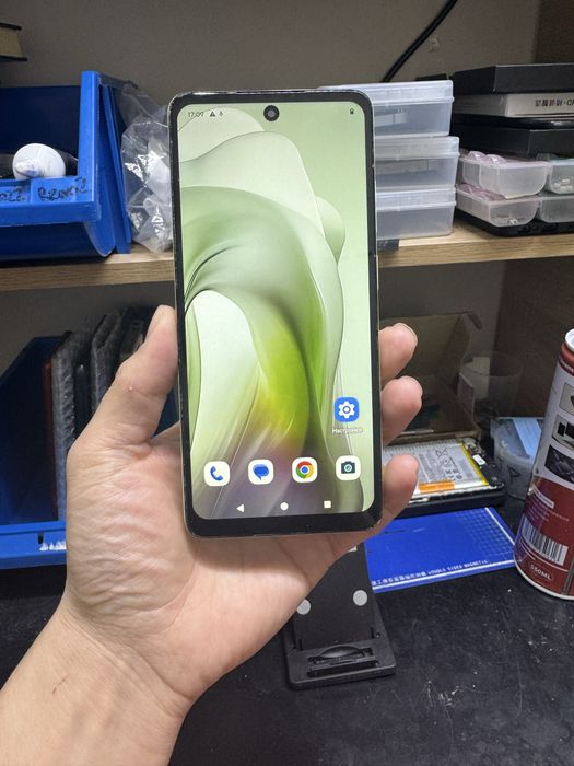 продам телефоны в хорошим состояния.