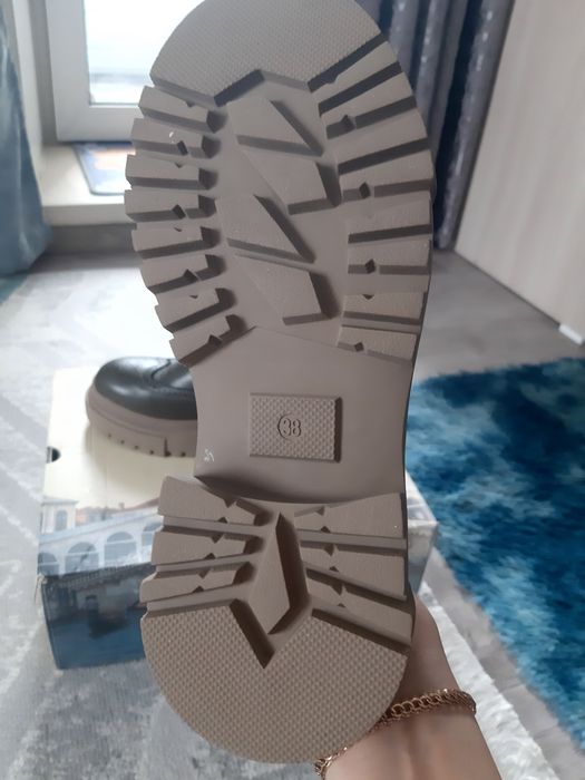 Ботинки челси новые 38/38.5