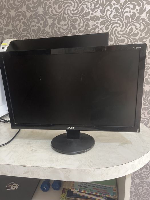 Продам монитор Acer, в рабочем состоянии. Б/у диагональ 18,5. VGA кабе