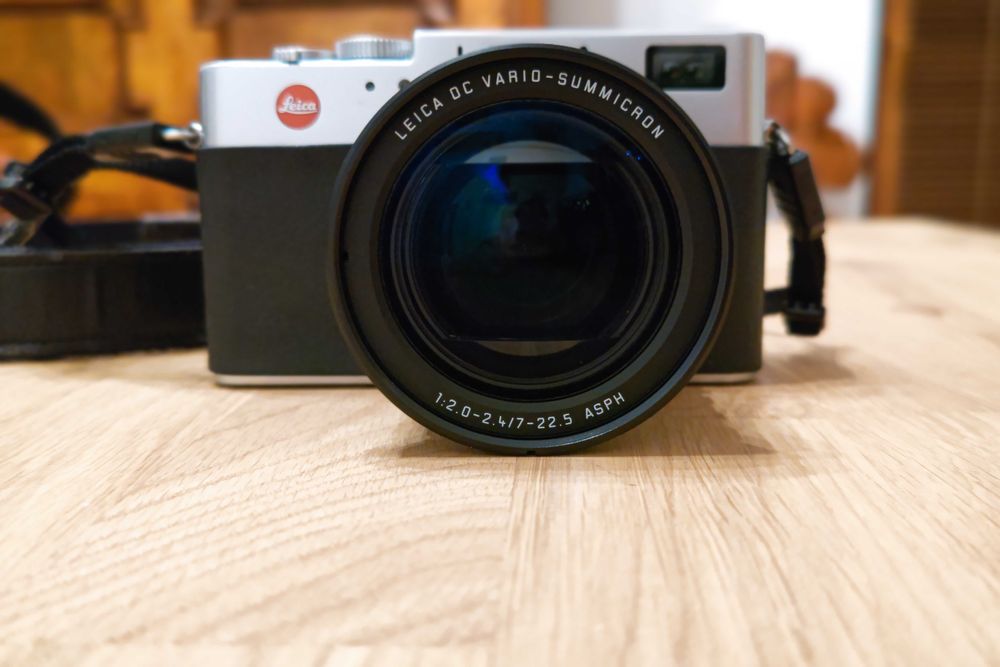 Aparat foto digital Leica Digilux 2 + accesorii originale RARITATE în stare excelentă
