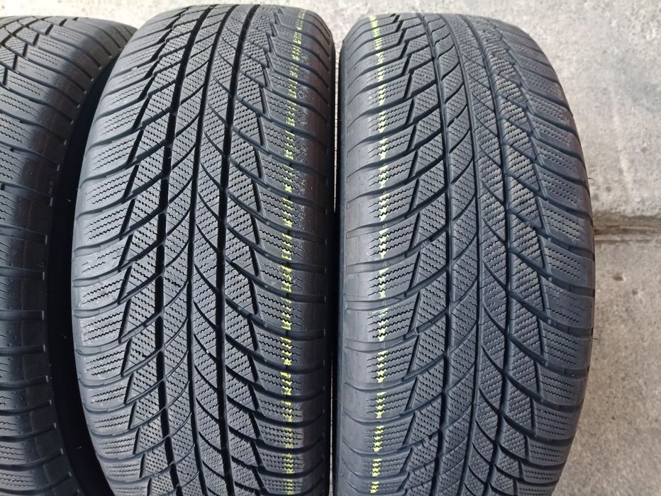 4 anvelope de iarna  ca si noi Bridgestone 225/60 R18 dot 0321