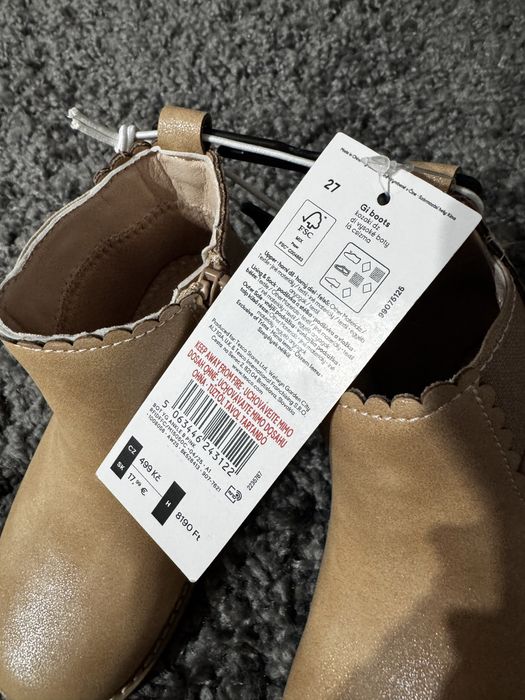 Botine noi cu eticheta:Fred&Flo marimi dispon:22,23,24,25,26,27,28