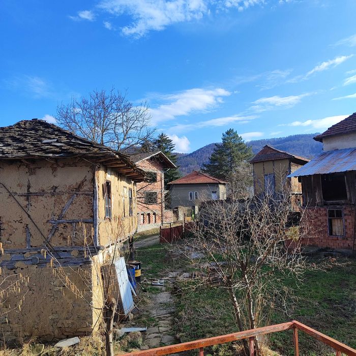 Продава се Къща в с. Микре, Област Ловеч - 104 кв.м за 191 €/кв.м - Снимка #13