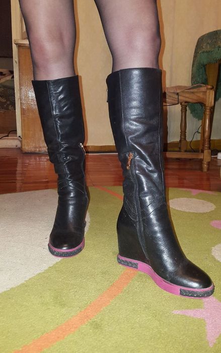 Сапоги женские 39 размер кожаные.