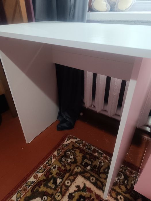 Продам стол новый