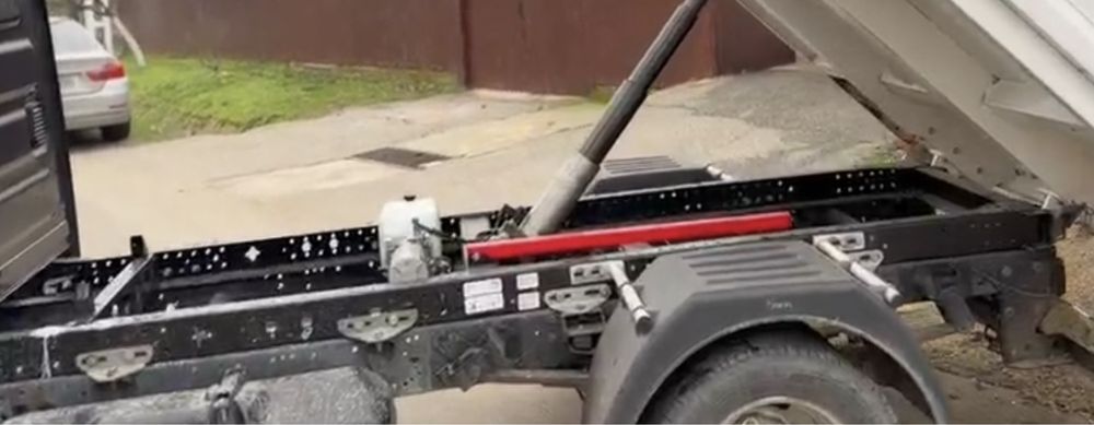 Vand semi sasiu si cilindru si pompa basculare 7.5 t iveco