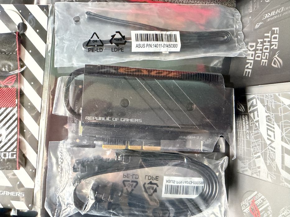 Accesorii ROG CrossHair X670E GENE ROG GEN-Z.2 Voltician Stickere