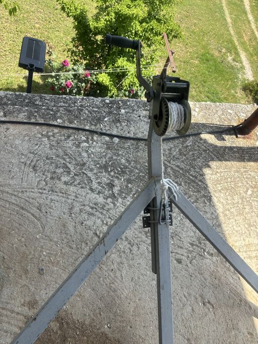 Лодка с мотор, сонар,помпа и жилетка