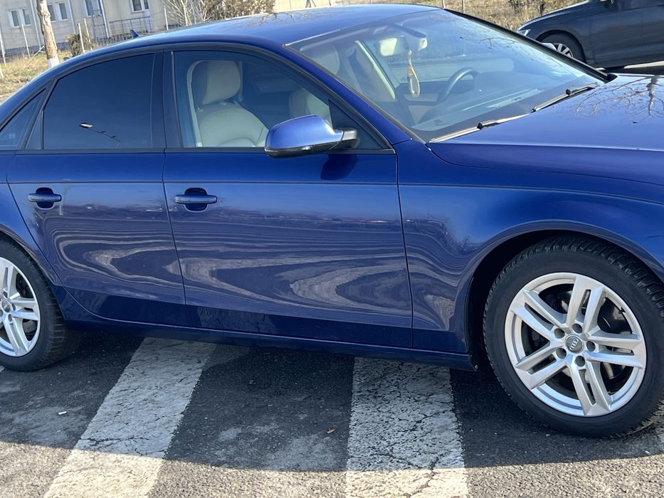 Vand audi A4  model 2013 !