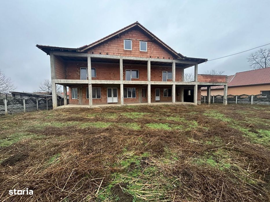 Casa la rosu, 600mp utili, 1150mp teren, Comuna Mihalt