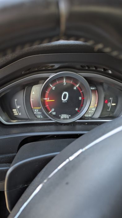 VOLVO V40 2013 — imagine 2