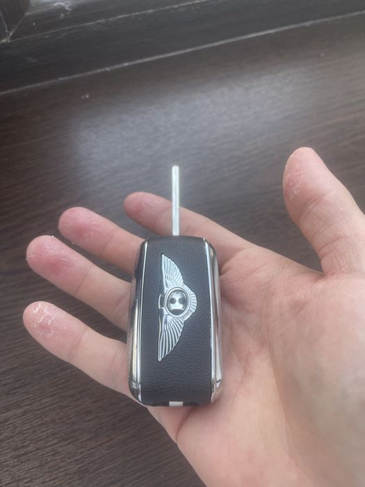 Ключ от бентли fake