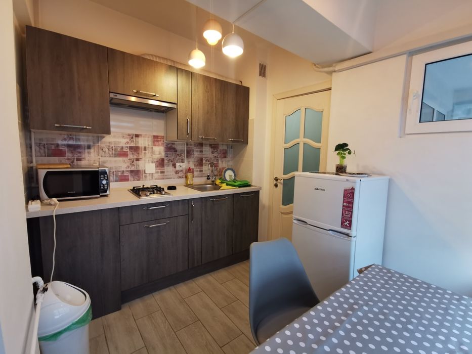 ULTRACENTRAL! Regim hotelier