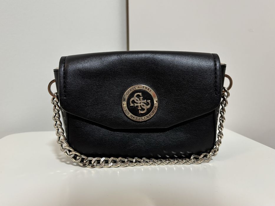 Мини дамска чанта Guess