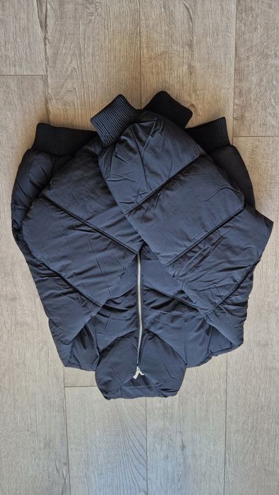 Geaca neagra dama